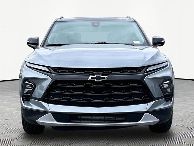 New 2026 Chevrolet Blazer LT w/ Sound & Technology Package AWD/4WD image 2