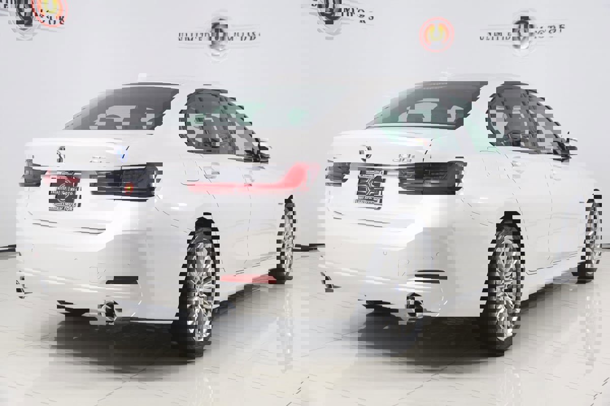 Used 2023 BMW 330e xDrive w/ Premium Package image 3