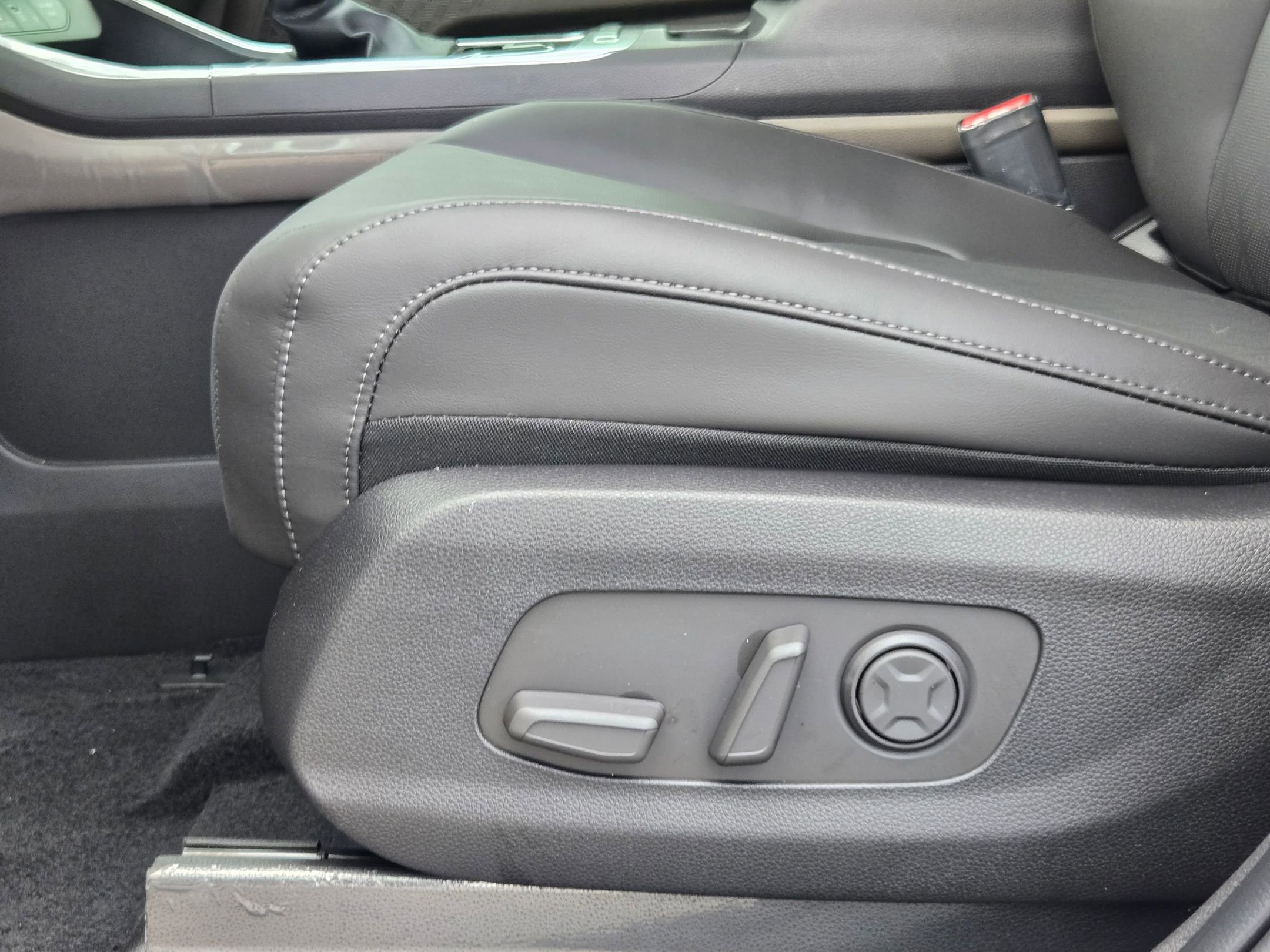 New 2026 Kia Carnival EX FWD image 22