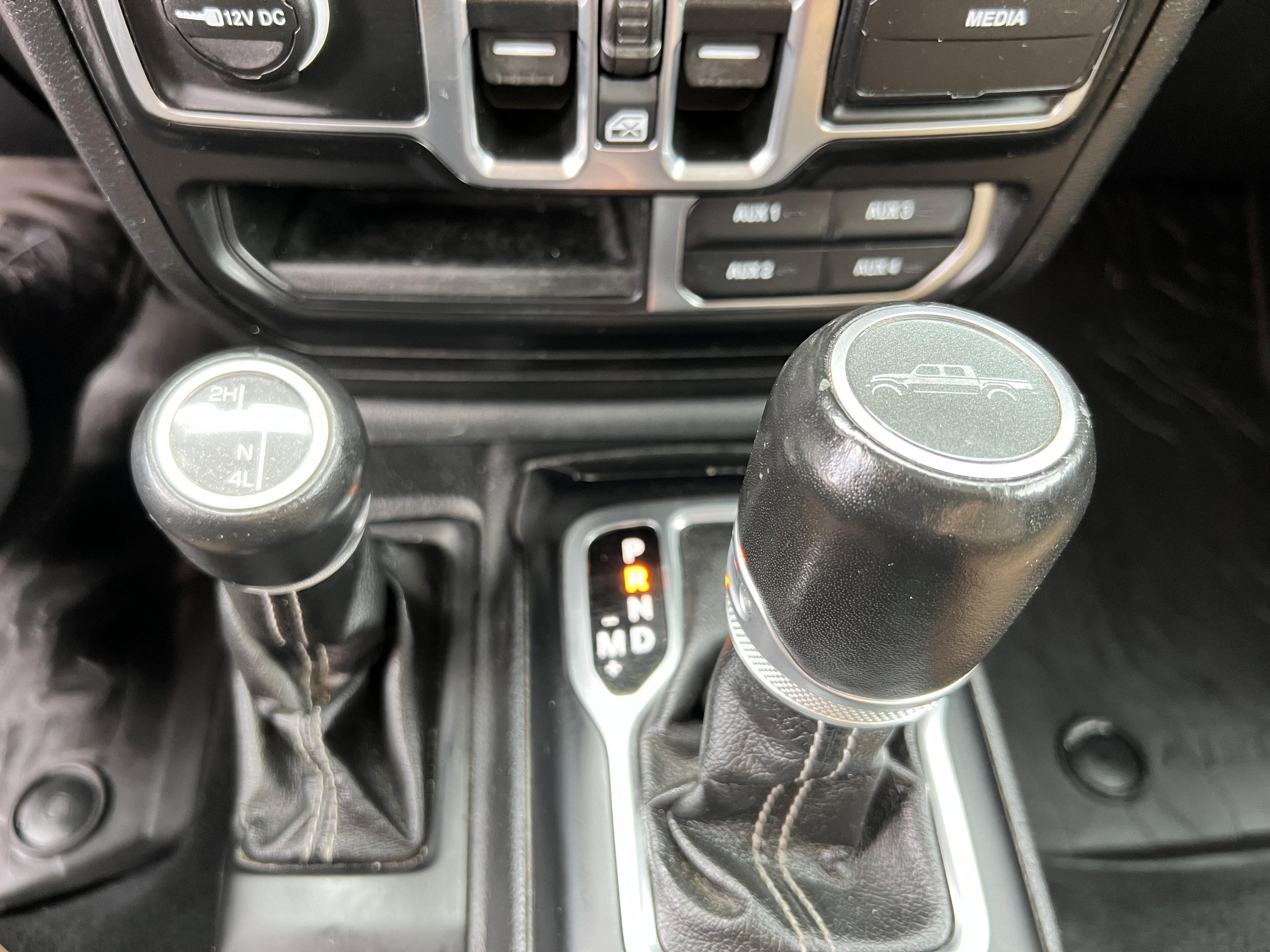 Used 2020 Jeep Gladiator Overland image 23