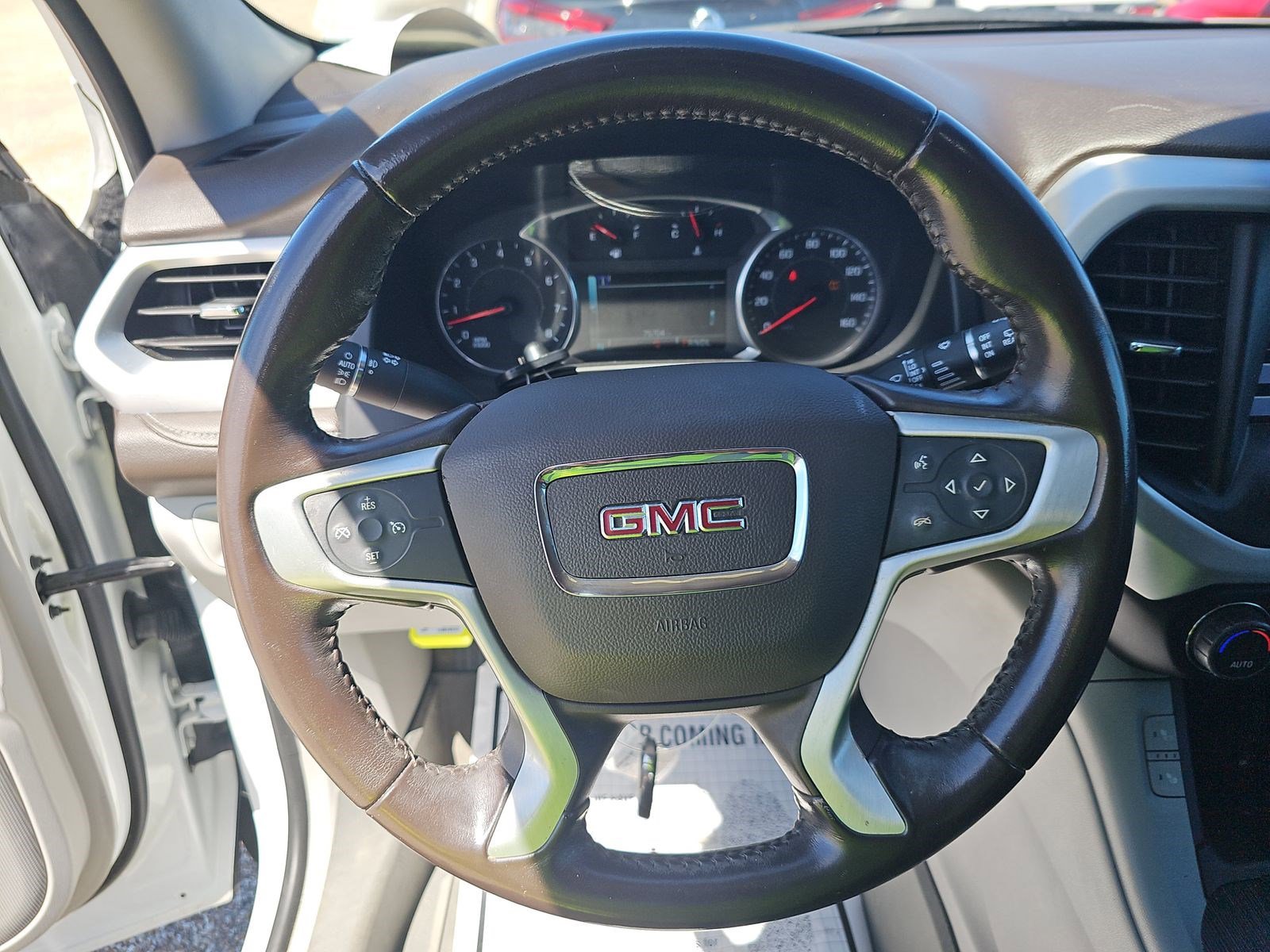 Used 2019 GMC Acadia SLT w/ LPO, Floor Liner Package FWD image 11