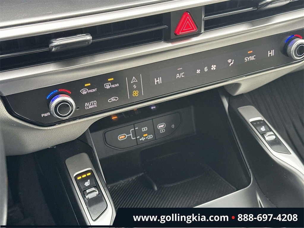 Certified 2024 Kia Sorento S w/ Panoramic Sunroof Package image 27