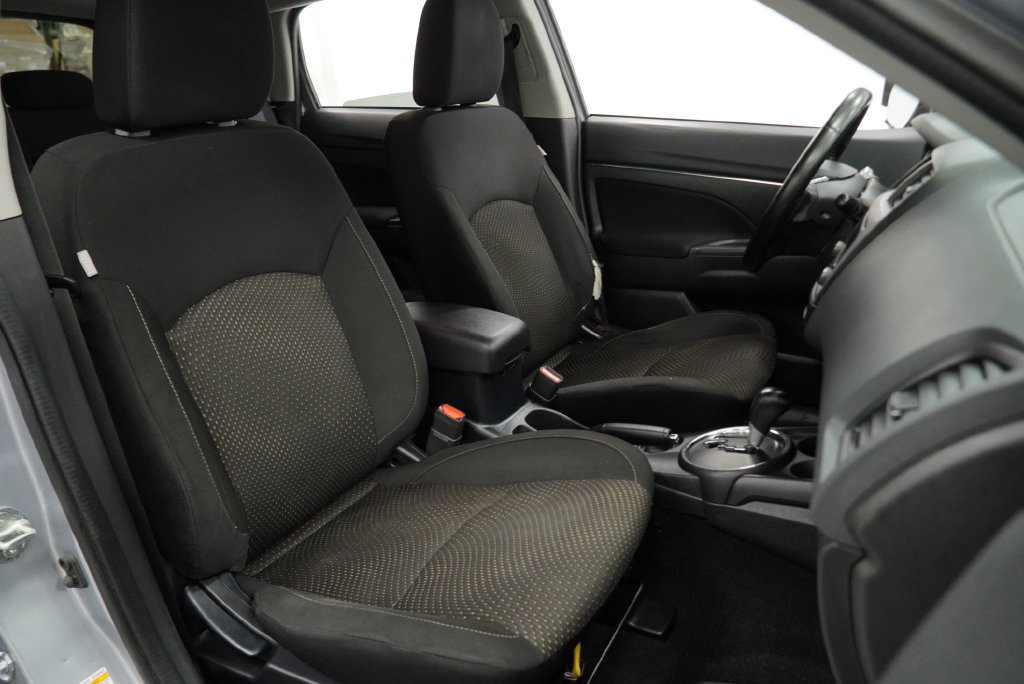 Used 2016 Mitsubishi Outlander Sport ES FWD image 35