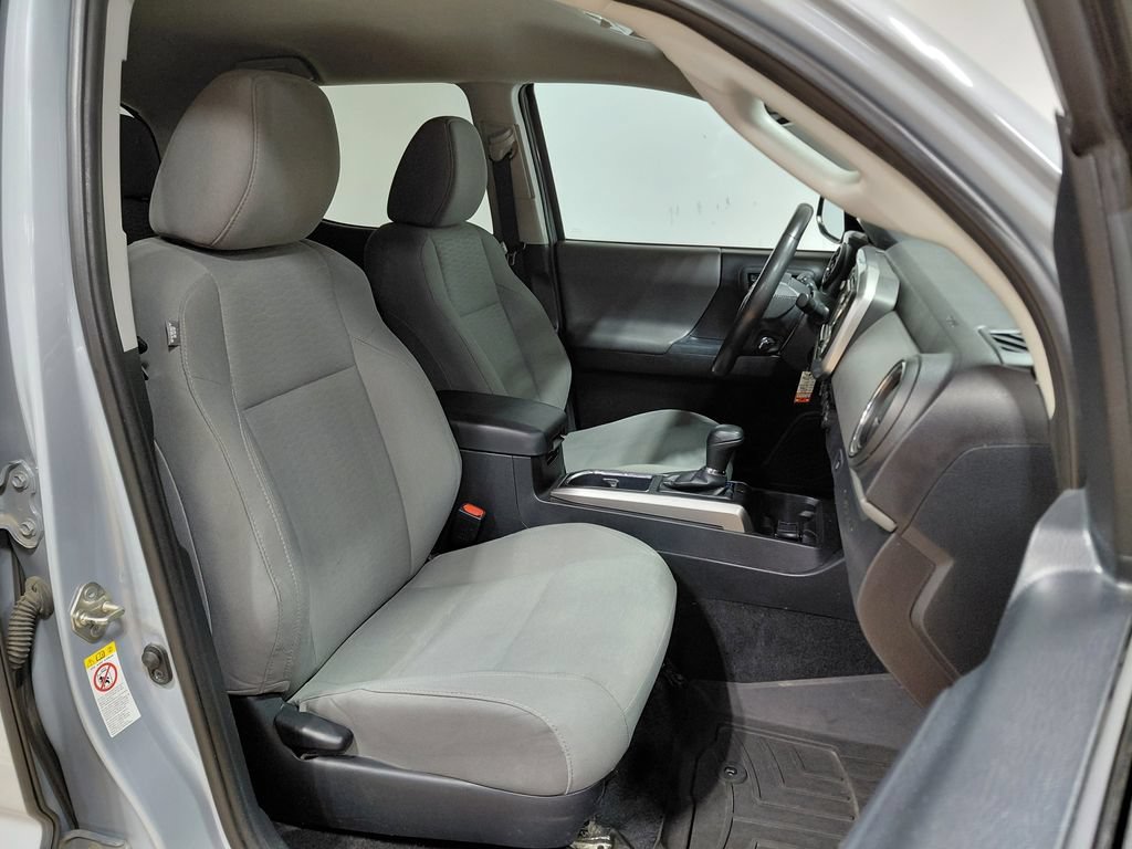 Used 2019 Toyota Tacoma SR5 AWD/4WD image 19
