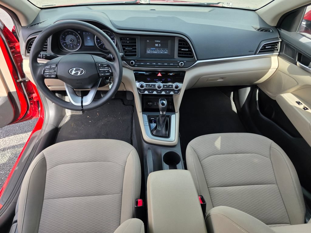 Used 2020 Hyundai Elantra SE FWD image 20