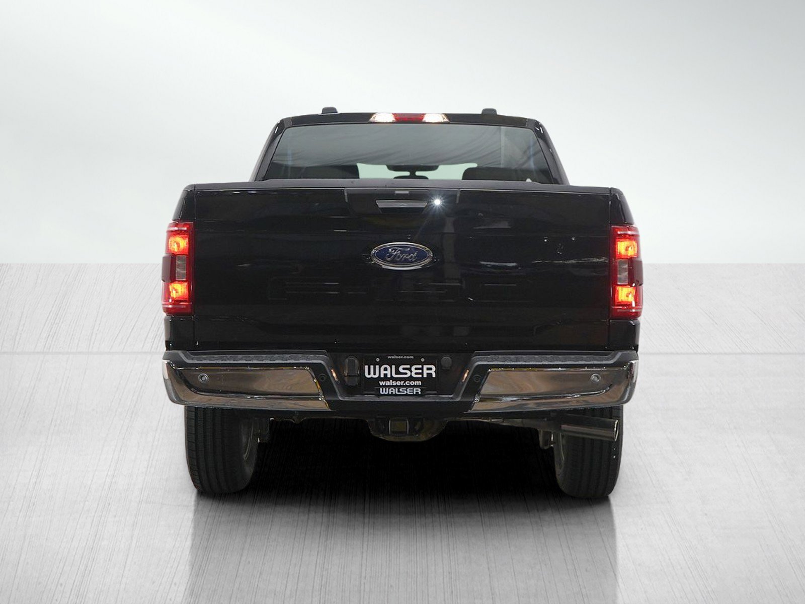 Used 2023 Ford F150 XLT w/ XTR Package AWD/4WD image 4