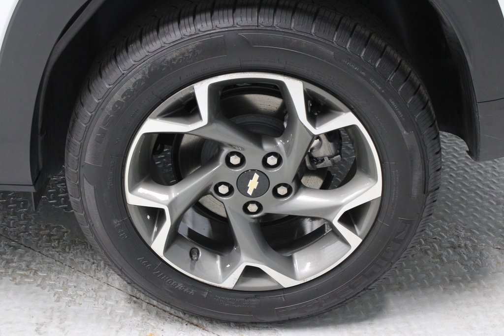 Used 2024 Chevrolet Trax LT w/ Driver Confidence Package image 18