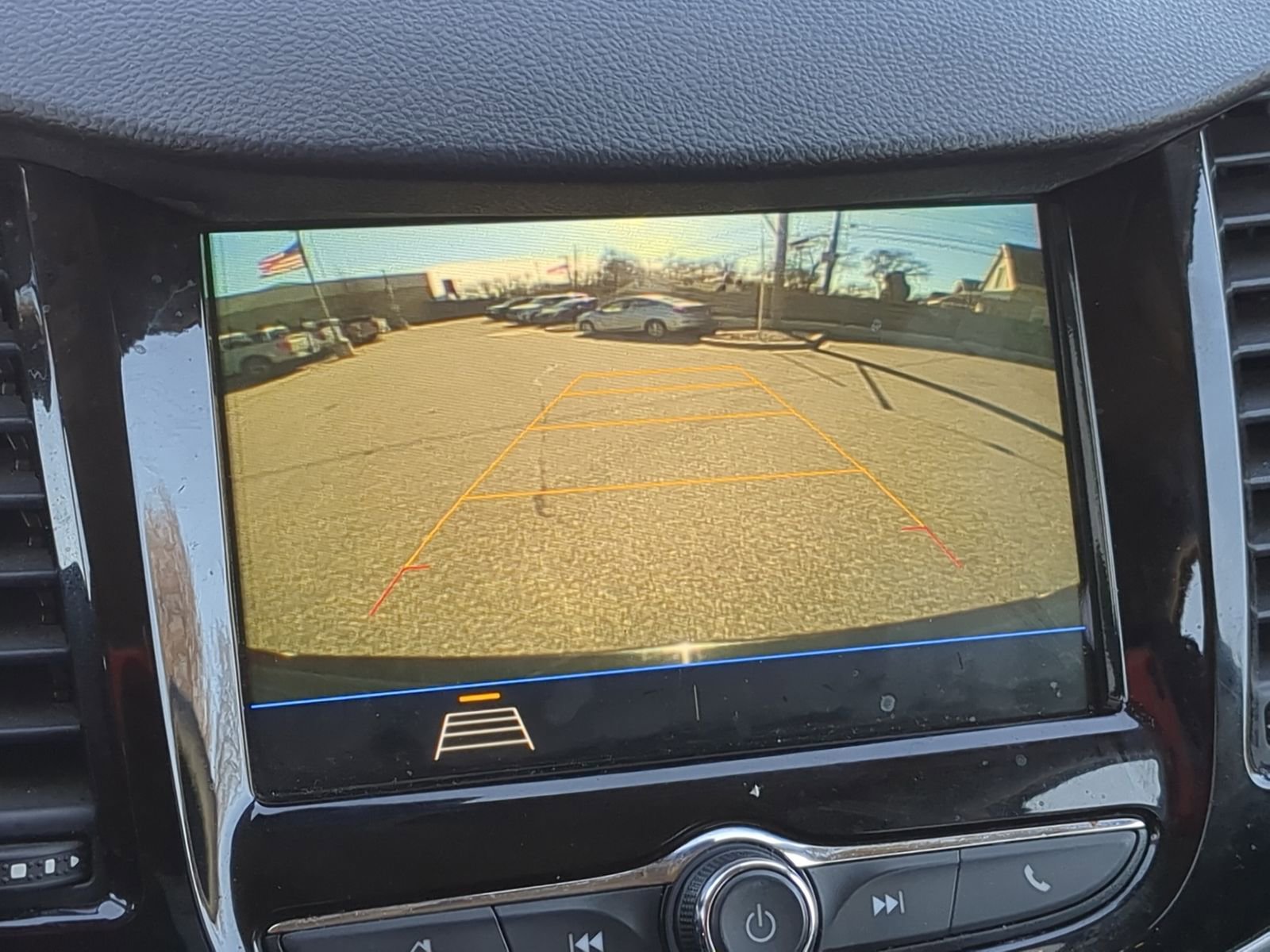 Used 2019 Chevrolet Trax LT w/ LT Convenience Package image 33