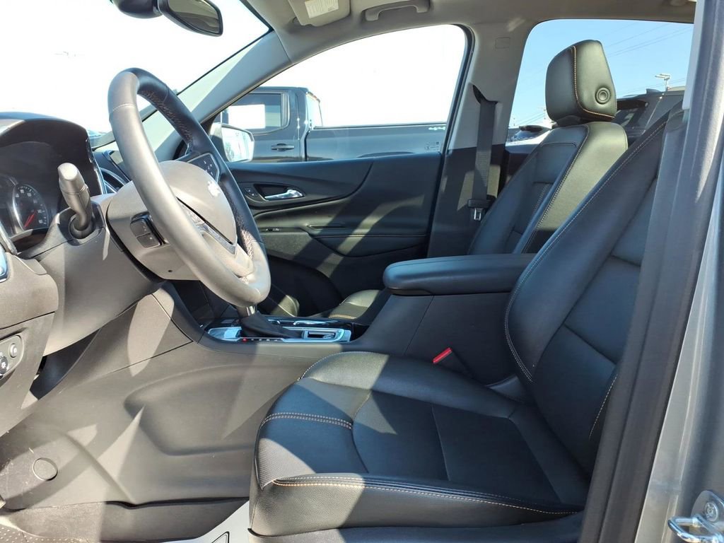 Used 2023 Chevrolet Equinox Premier image 12
