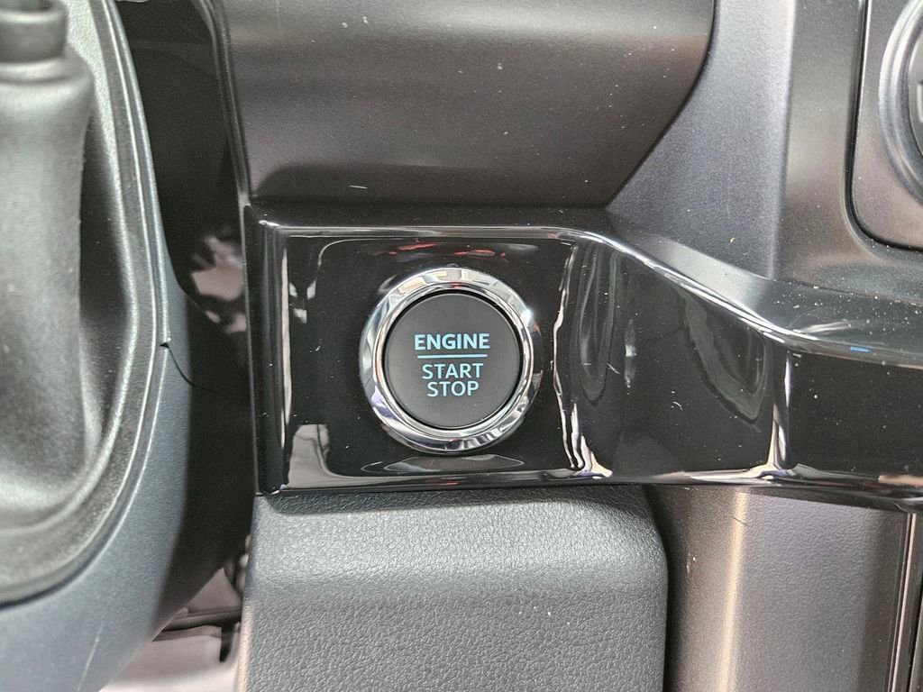 New 2026 Ford F250 Lariat w/ Black Appearance Package image 18