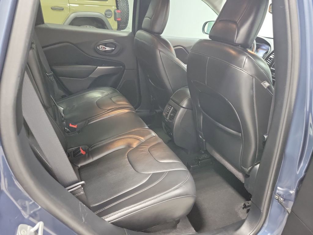 Used 2020 Jeep Cherokee Limited AWD/4WD image 18