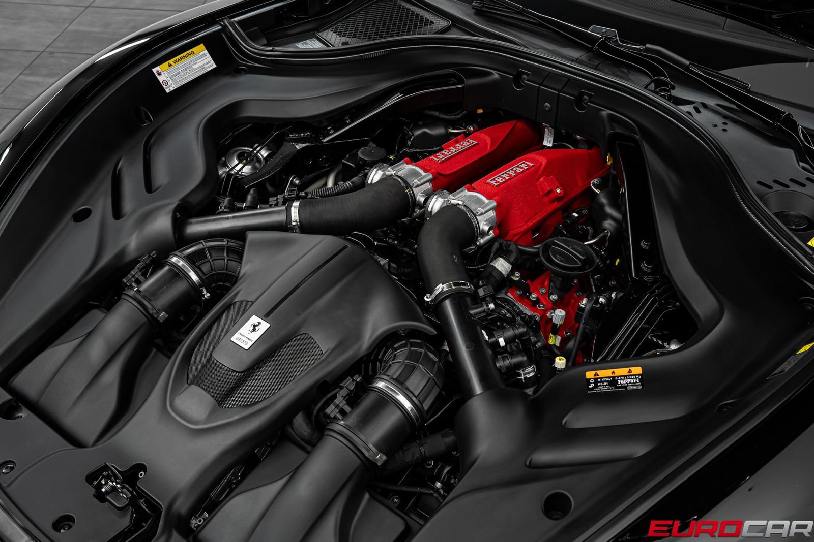 Used 2026 Ferrari Roma Spider RWD image 12