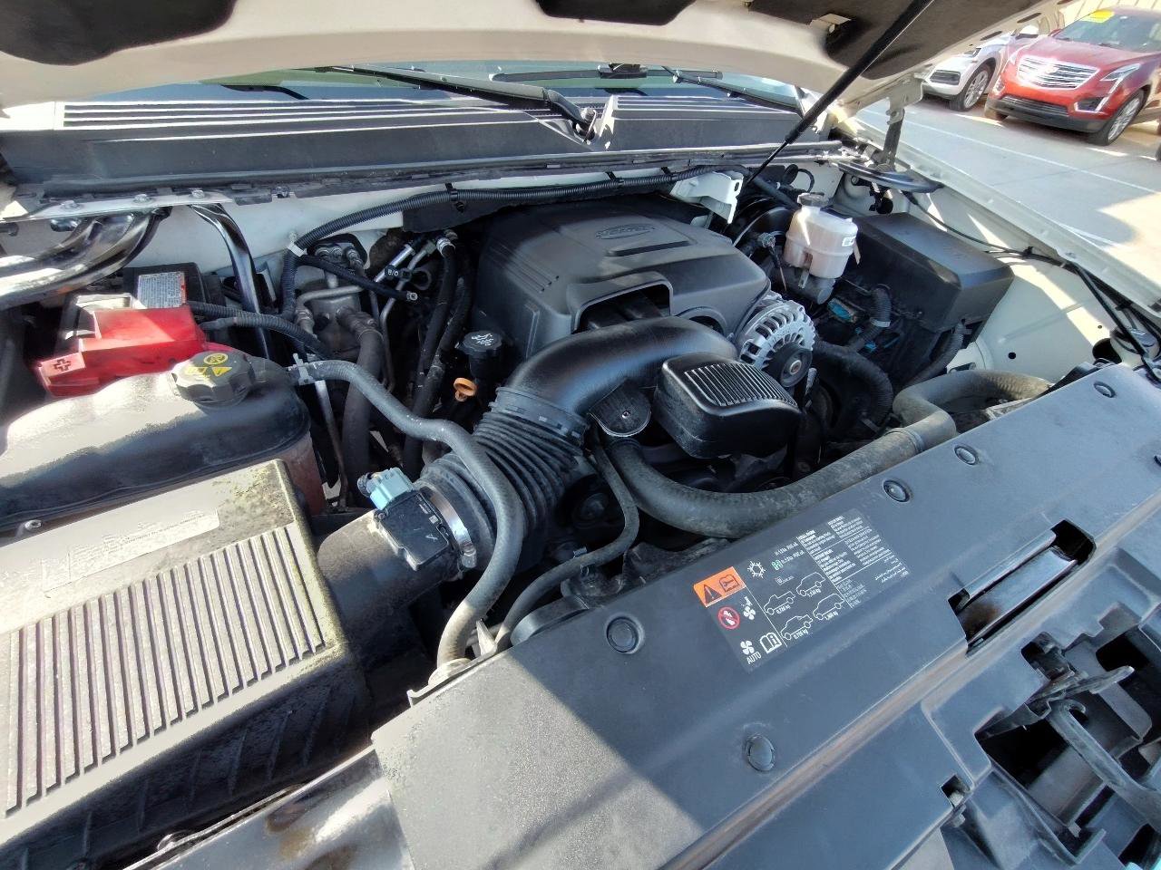 Used 2011 GMC Yukon Denali image 53