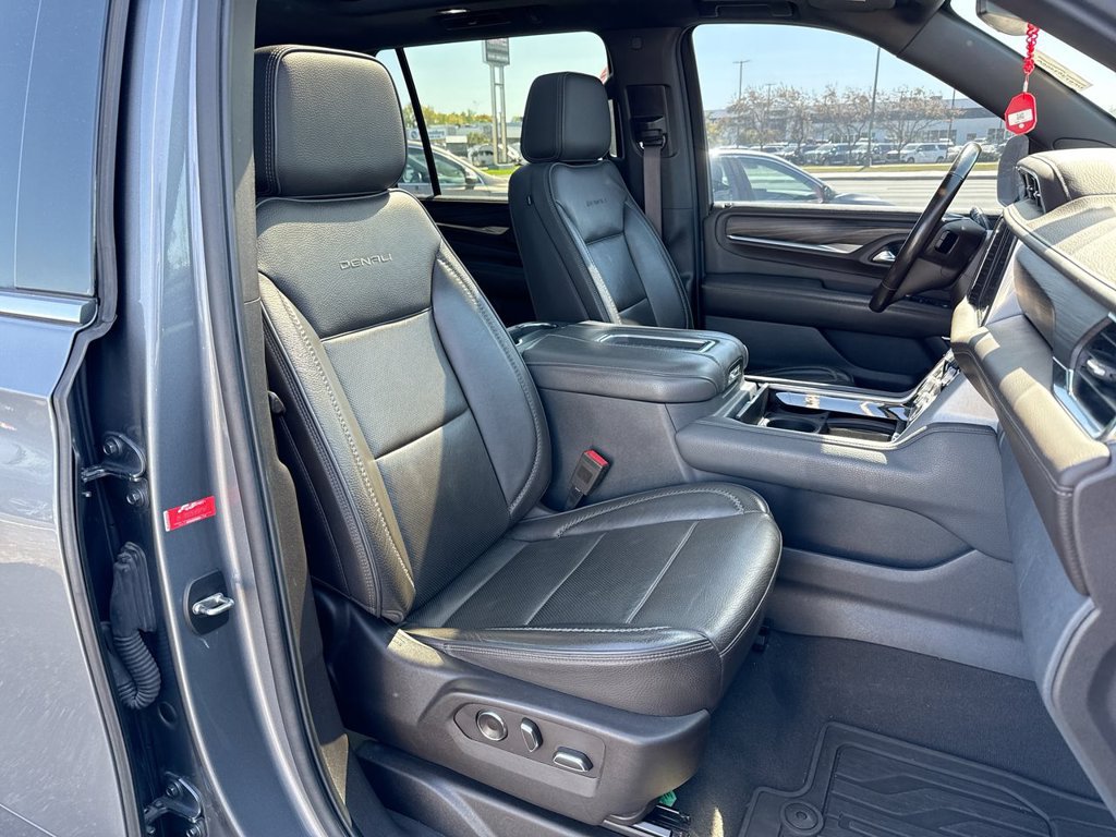 Used 2021 GMC Yukon XL Denali AWD/4WD image 26