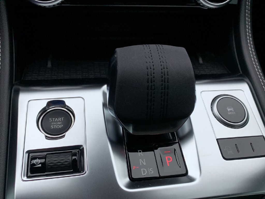 Used 2025 Jaguar F-PACE R-Dynamic S AWD/4WD image 30