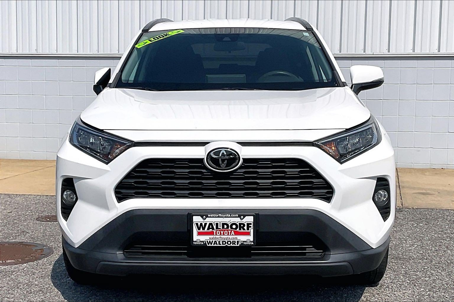 Used 2021 Toyota RAV4 XLE FWD image 3