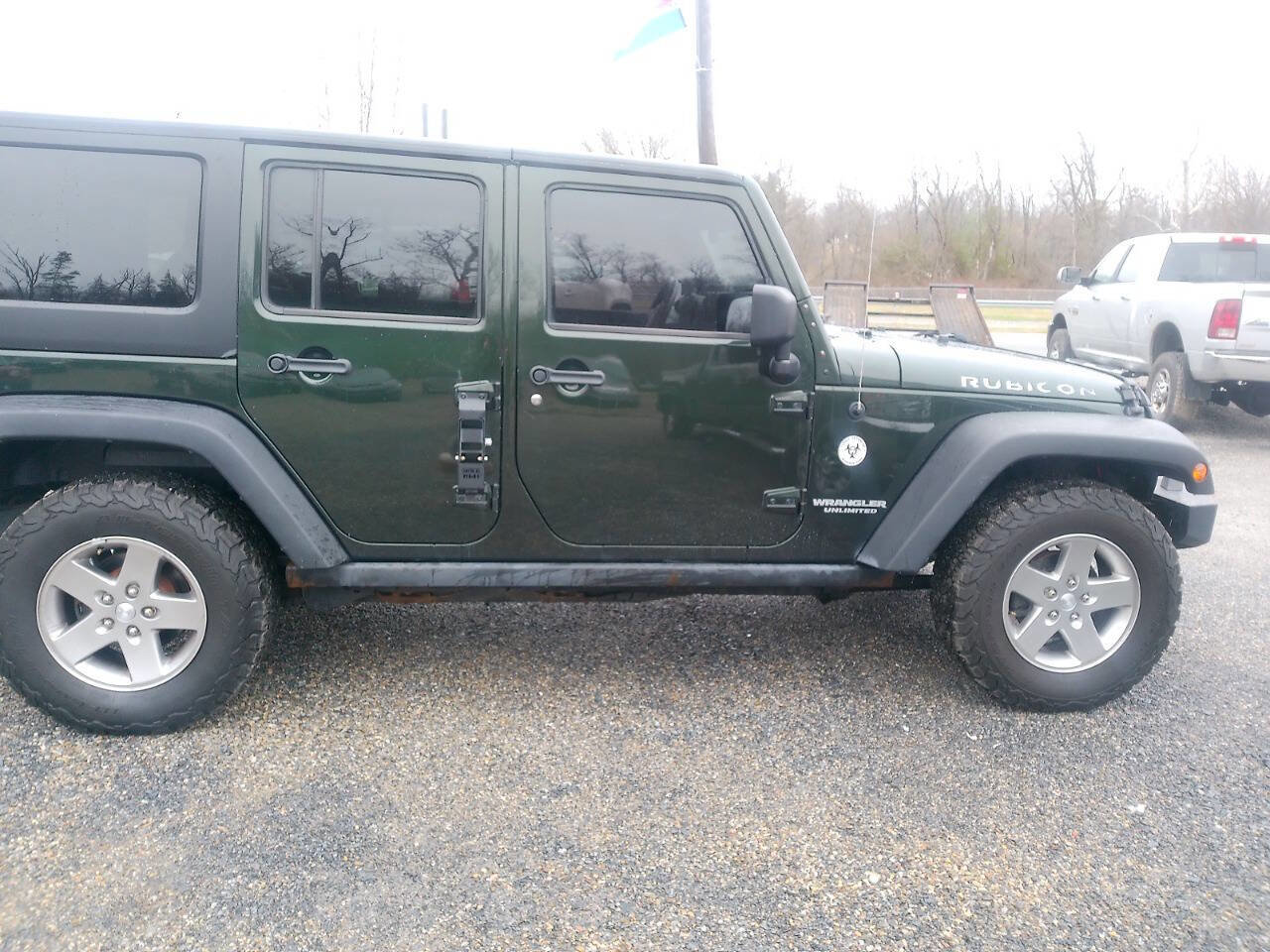 Used 2011 Jeep Wrangler Unlimited Rubicon w/ Dual Top Group image 15