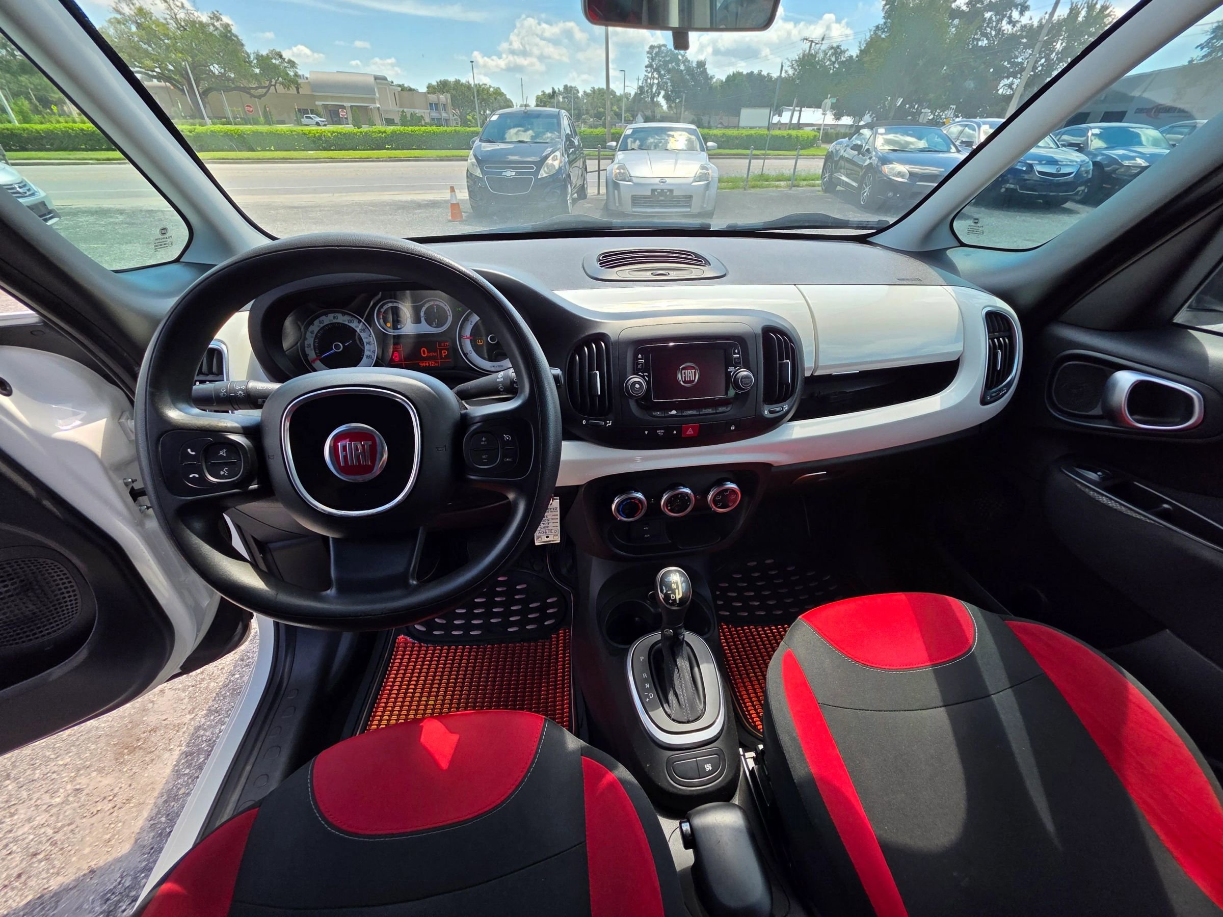 Used 2015 FIAT 500L Pop image 10