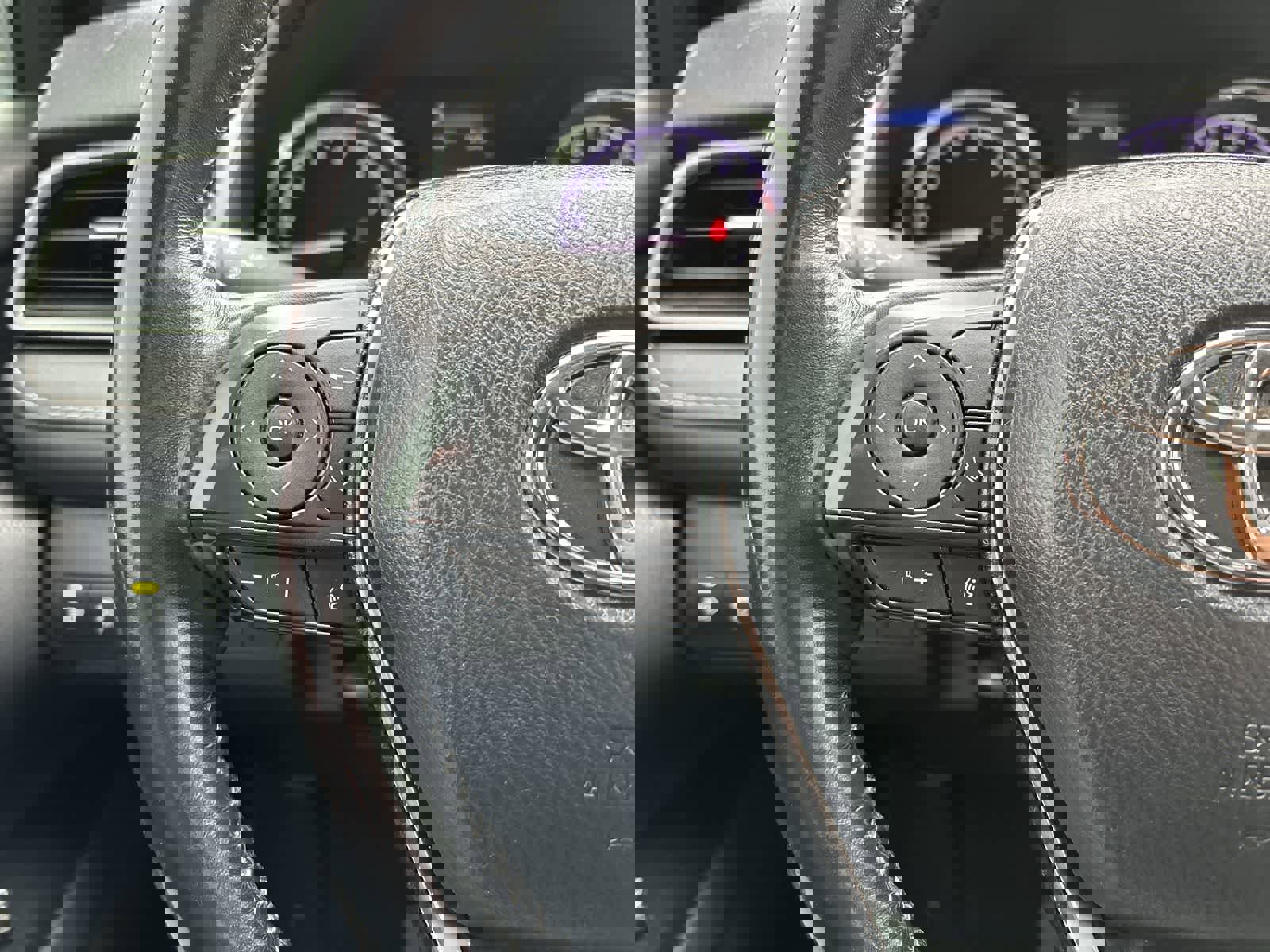 Used 2019 Toyota Camry SE image 9