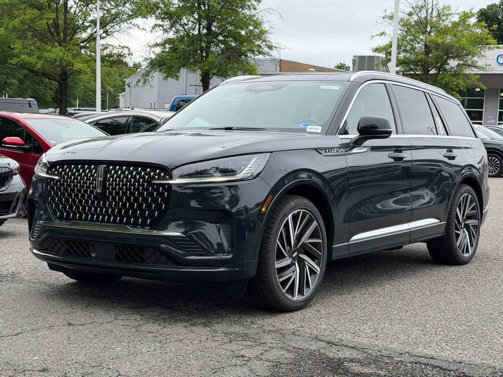 New 2026 Lincoln Aviator Black Label w/ Dynamic Handling Package AWD/4WD image 2