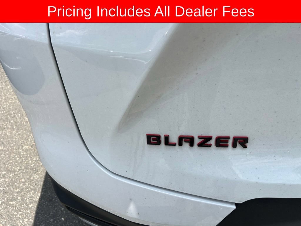Used 2023 Chevrolet Blazer LT w/ Convenience Package FWD image 5