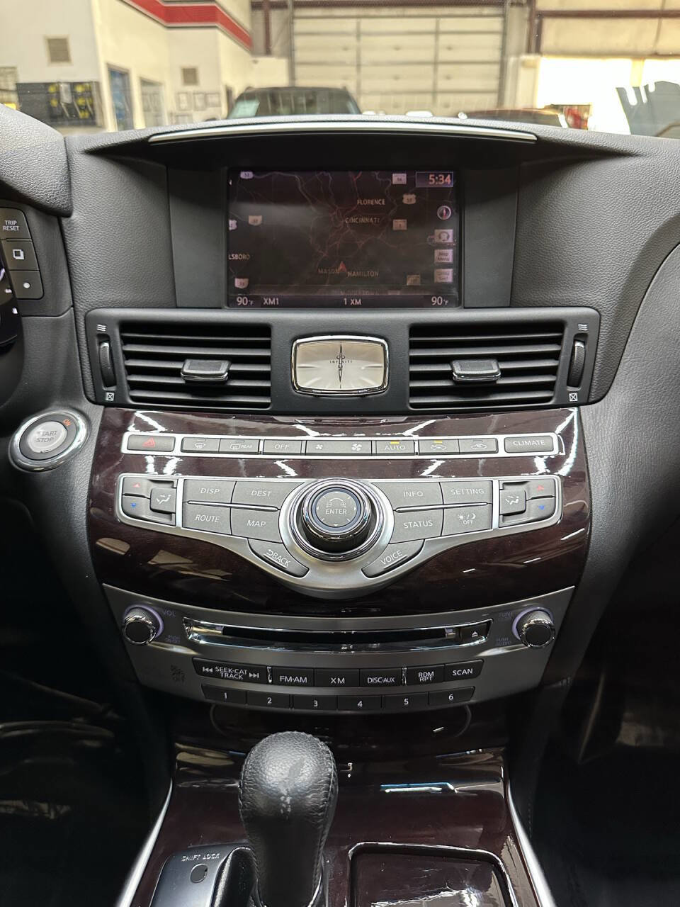 Used 2013 INFINITI M35 Base 4dr Sedan w/ Premium Pkg image 28