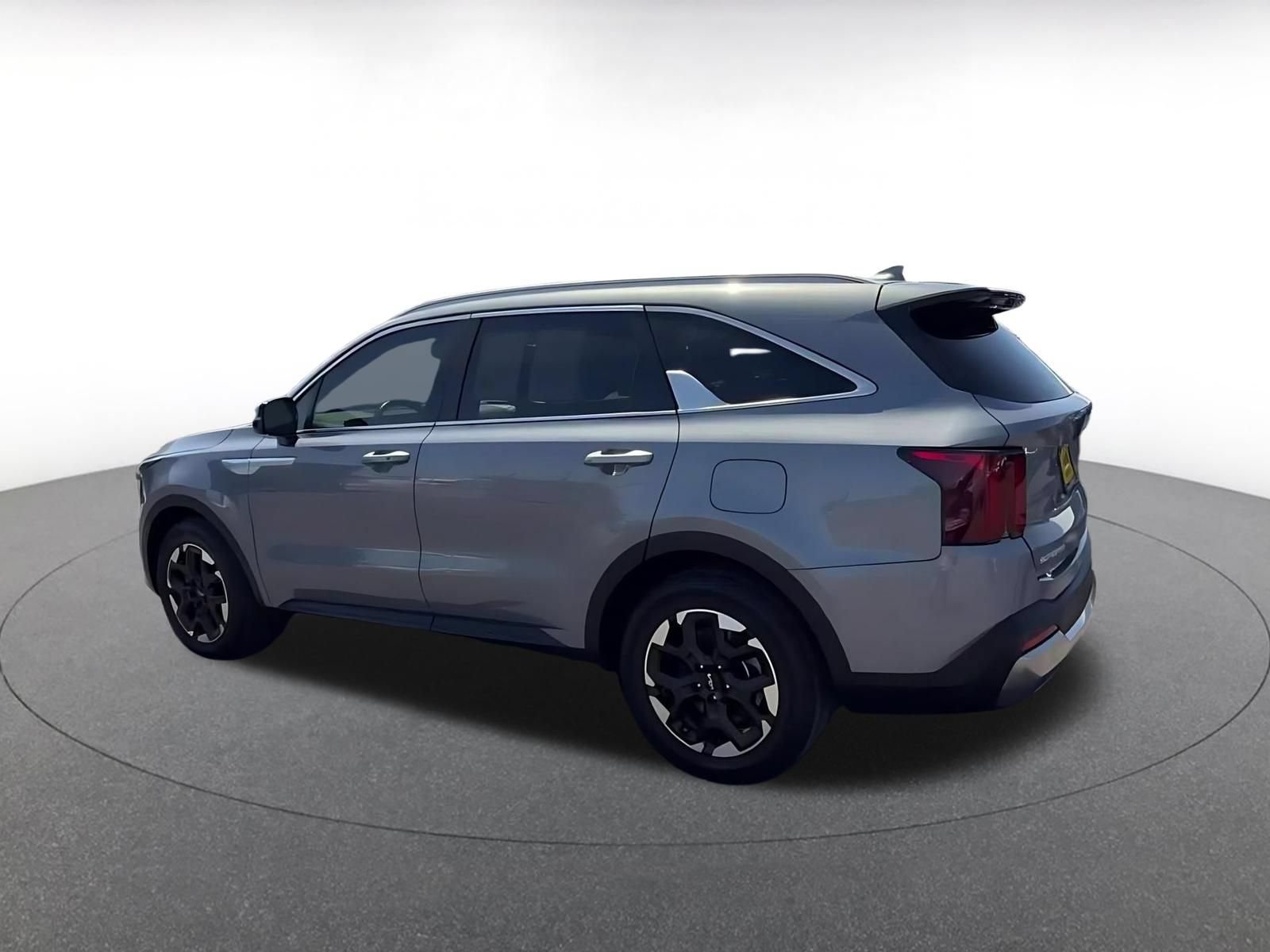 Used 2024 Kia Sorento S FWD image 10