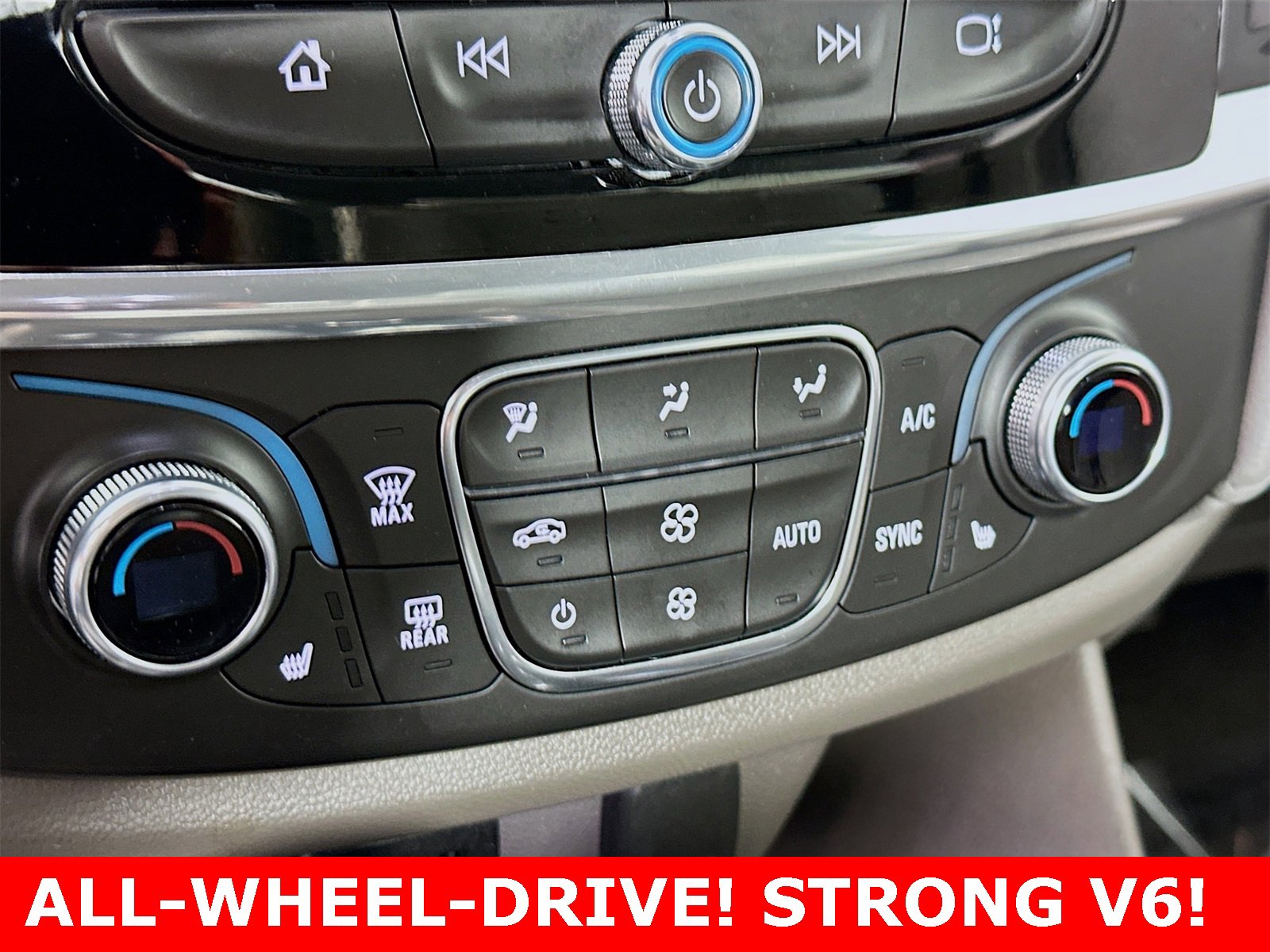 Used 2021 Chevrolet Traverse LT image 20