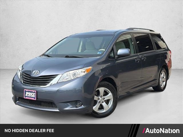 Used 2013 Toyota Sienna LE w/ Towing Pkg