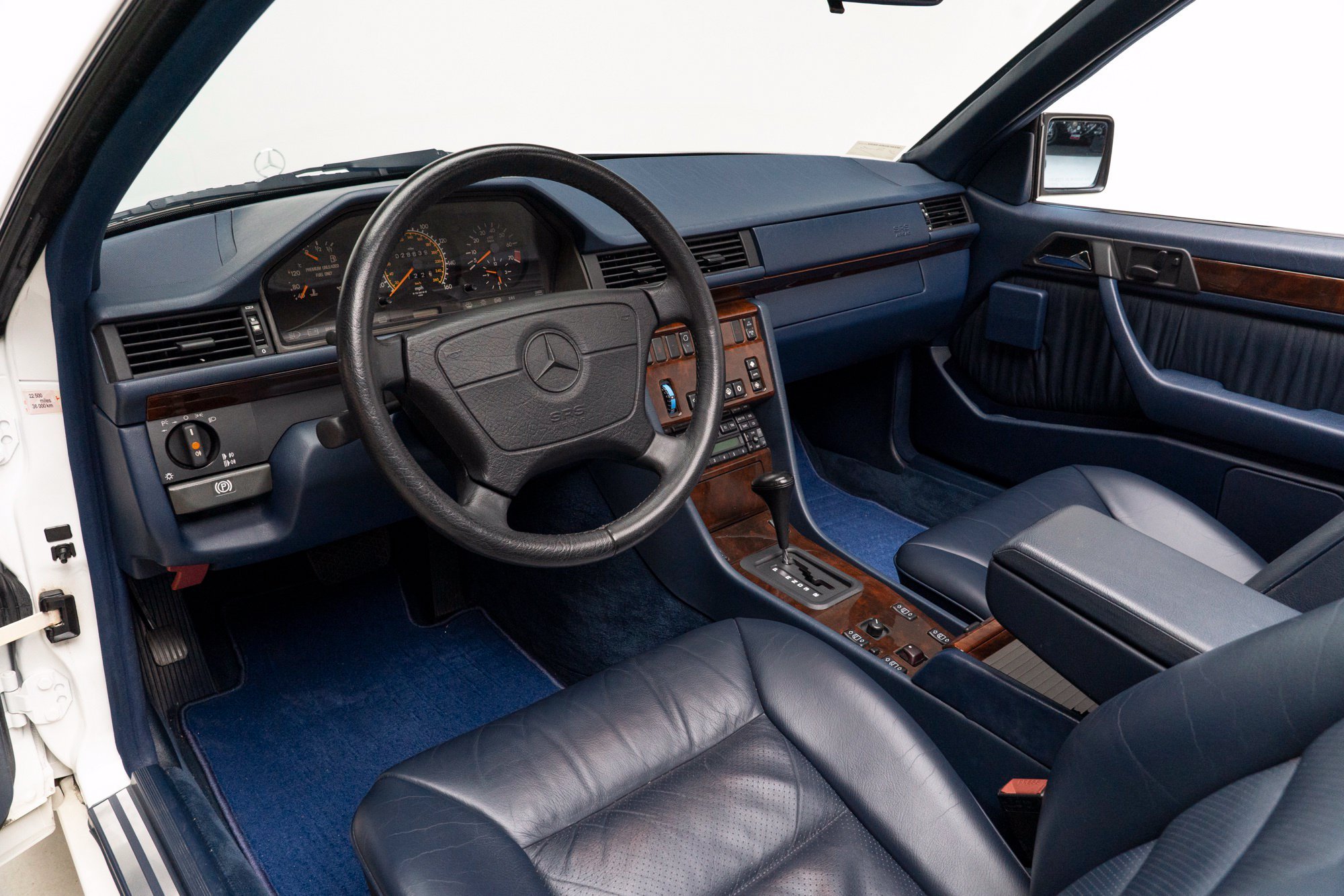 Used 1995 Mercedes-Benz E 320 Convertible image 12