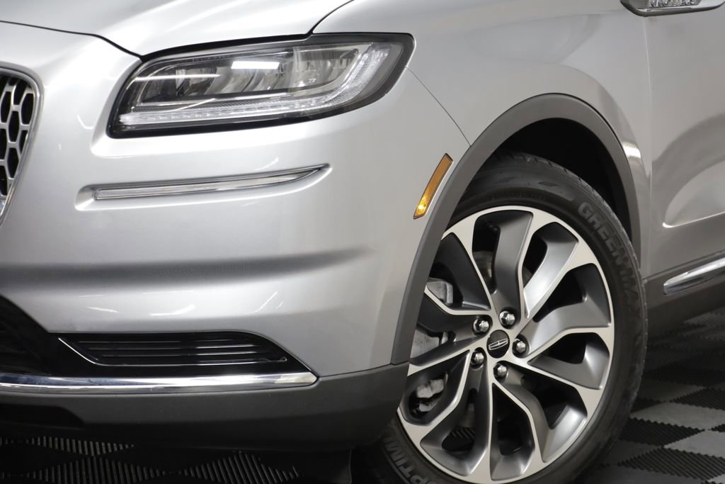 Used 2022 Lincoln Nautilus Reserve AWD/4WD image 3