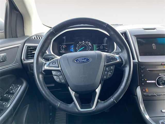 Used 2016 Ford Edge Titanium w/ Technology Package image 12