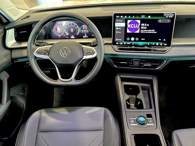 Used 2025 Volkswagen Tiguan SE image 20