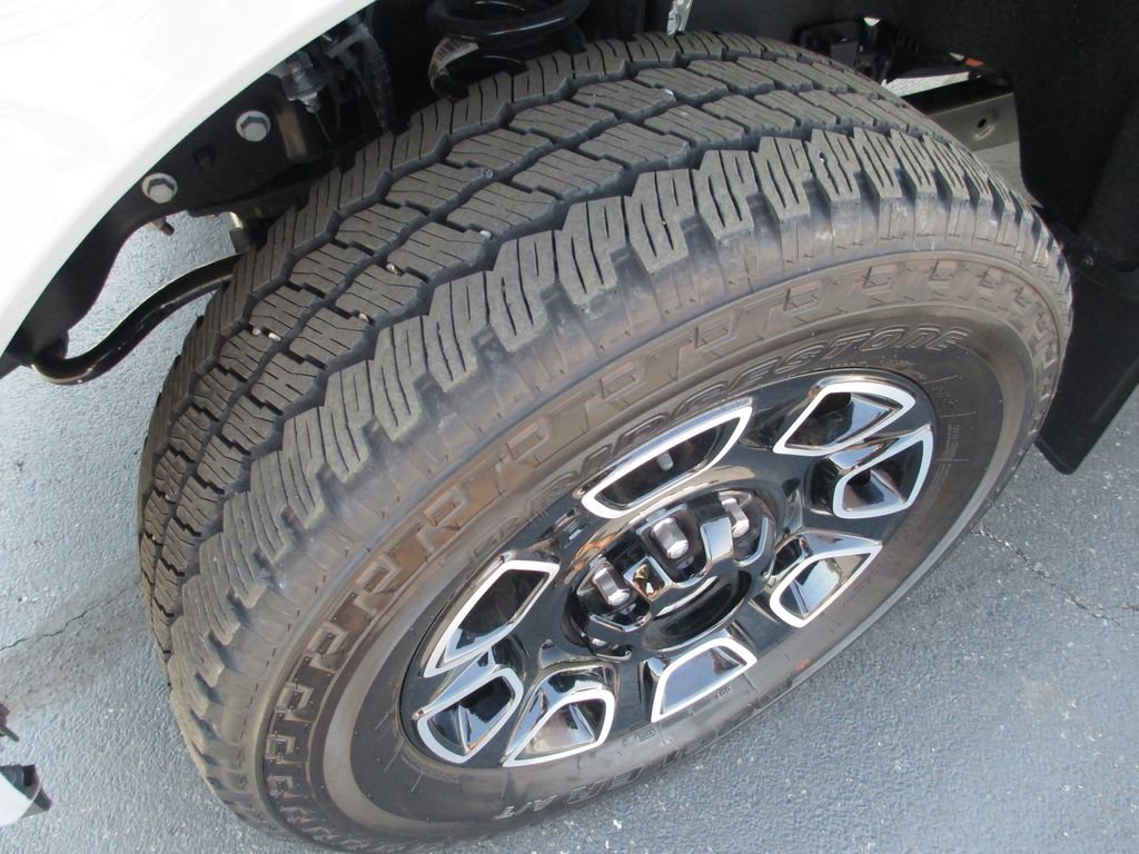 Used 2026 Ford F250 Platinum AWD/4WD image 13