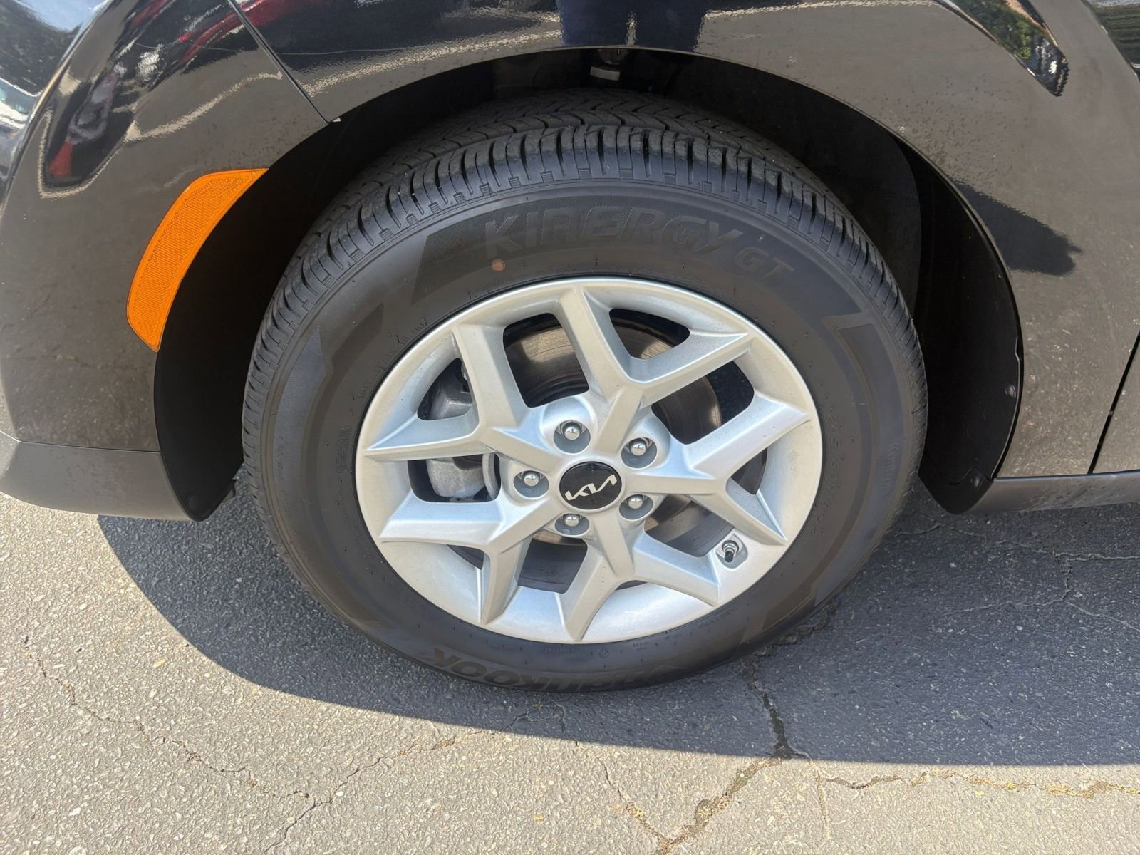 Used 2025 Kia Soul LX w/ LX Technology Package FWD image 28