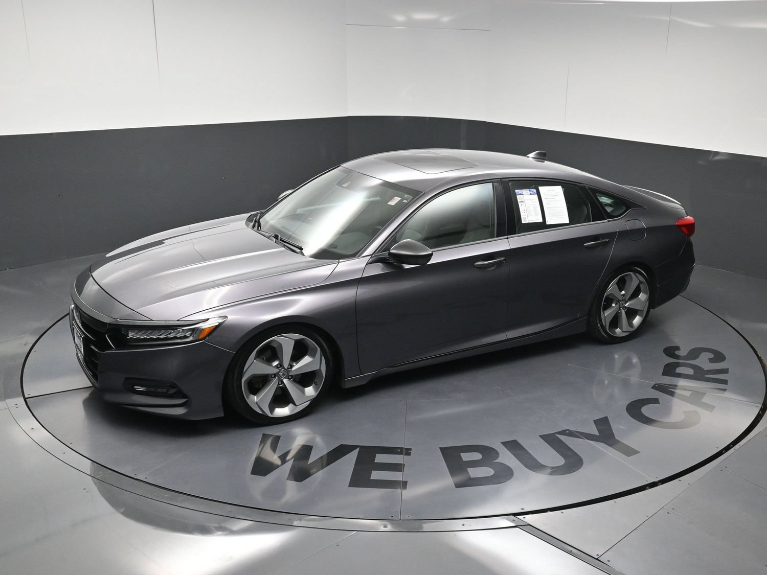 Used 2018 Honda Accord Touring image 27