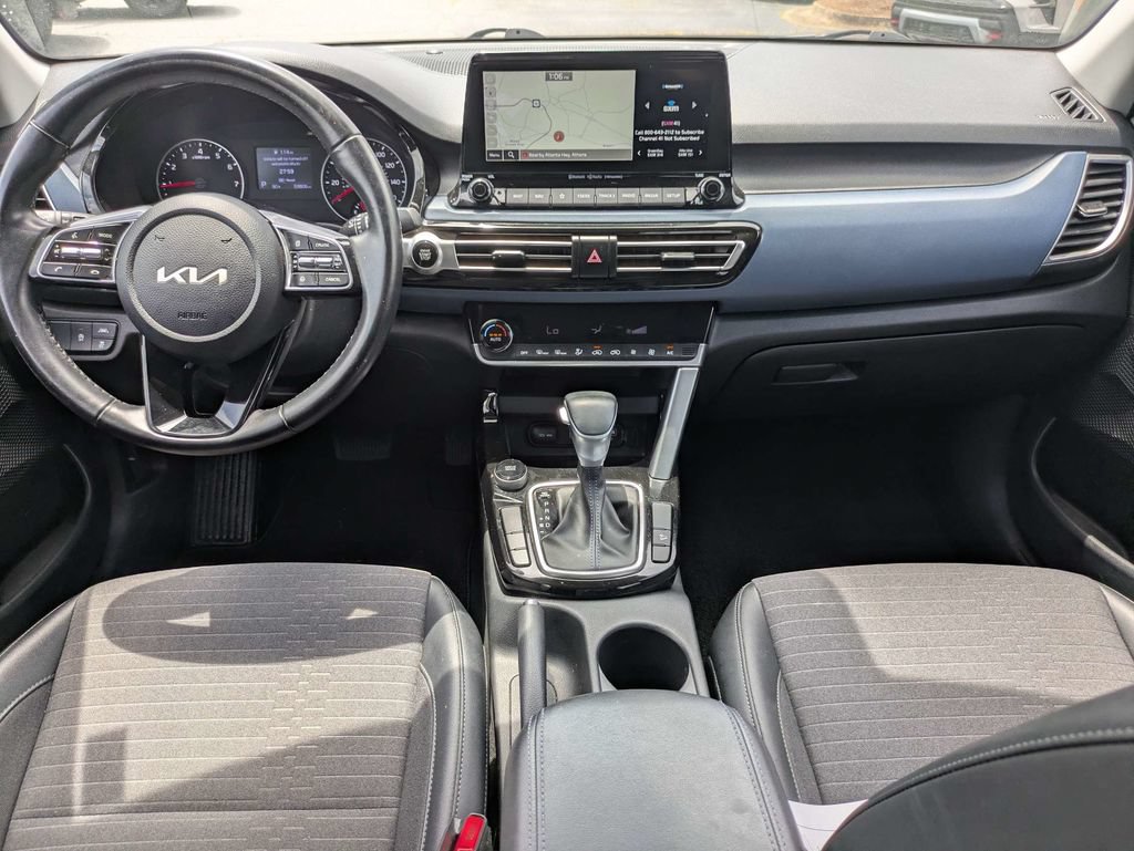 Used 2023 Kia Seltos S w/ Navigation Package FWD image 15