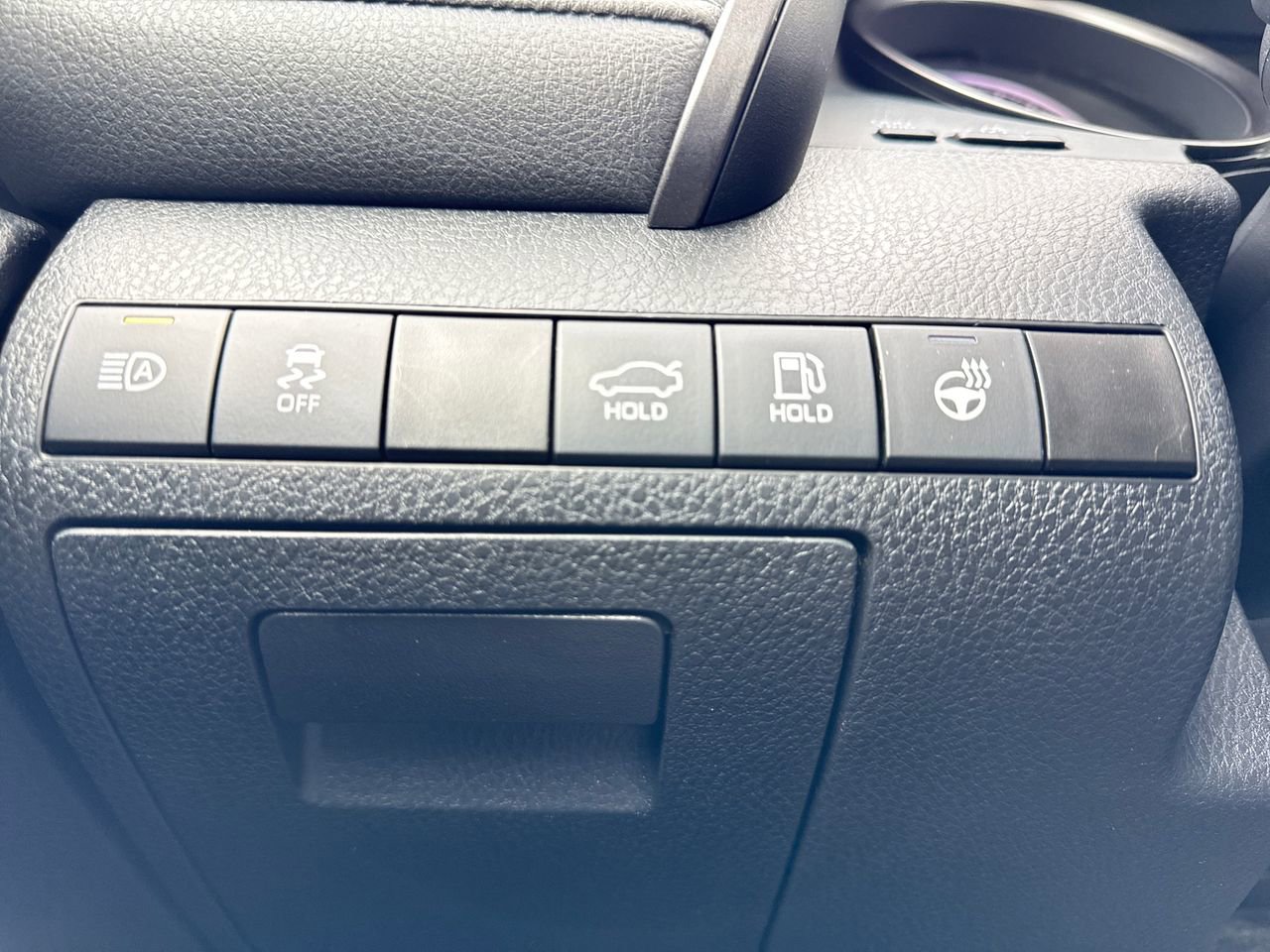 Used 2024 Toyota Camry SE image 15