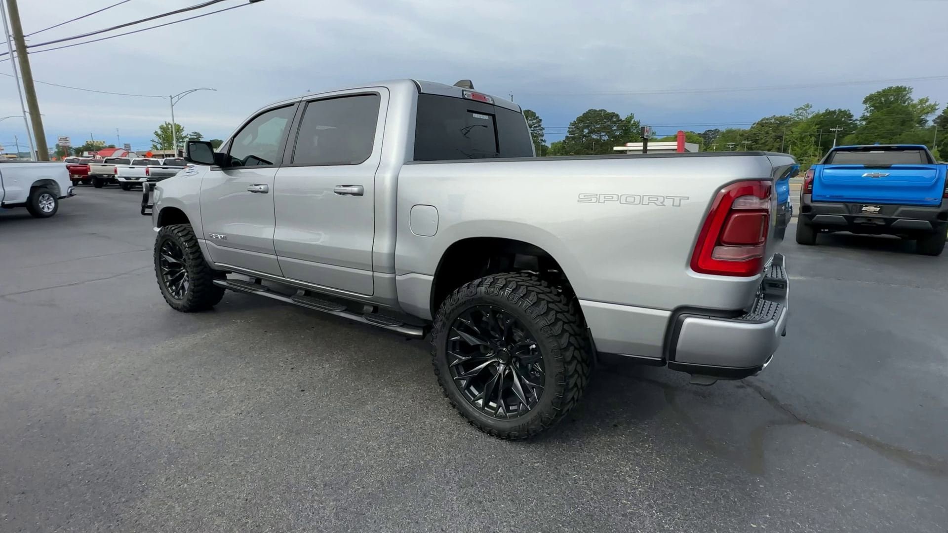 Used 2023 RAM 1500 Big Horn AWD/4WD image 6