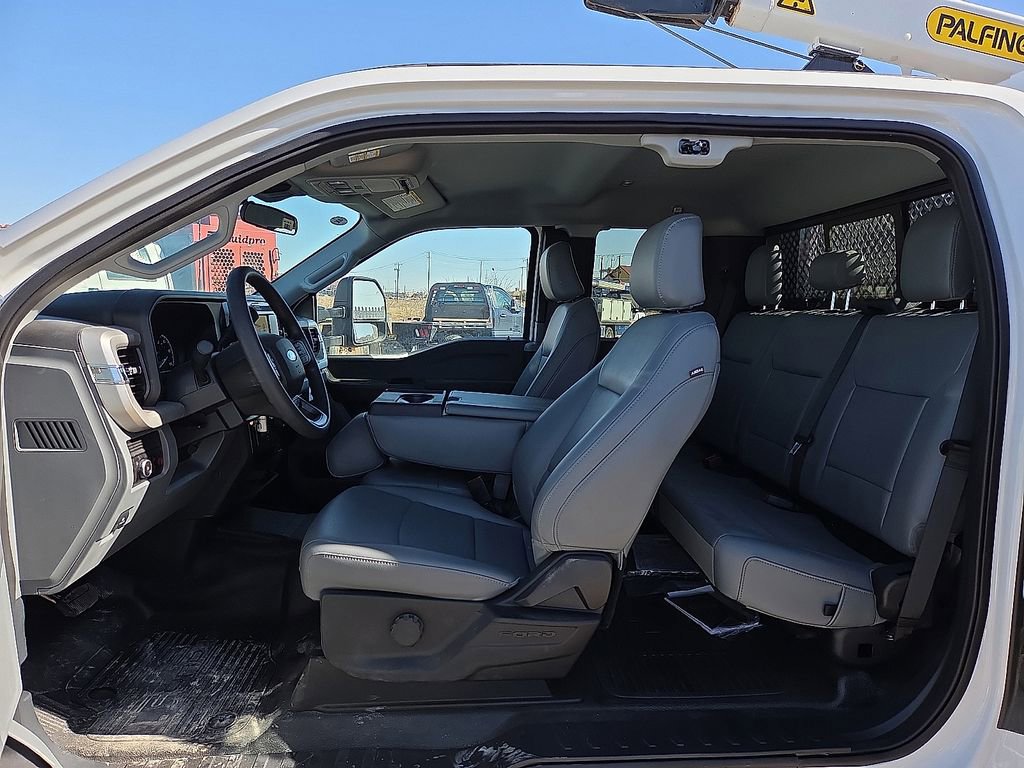 New 2025 Ford F550 4x4 SuperCab Super Duty w/ XL Chrome Package image 13