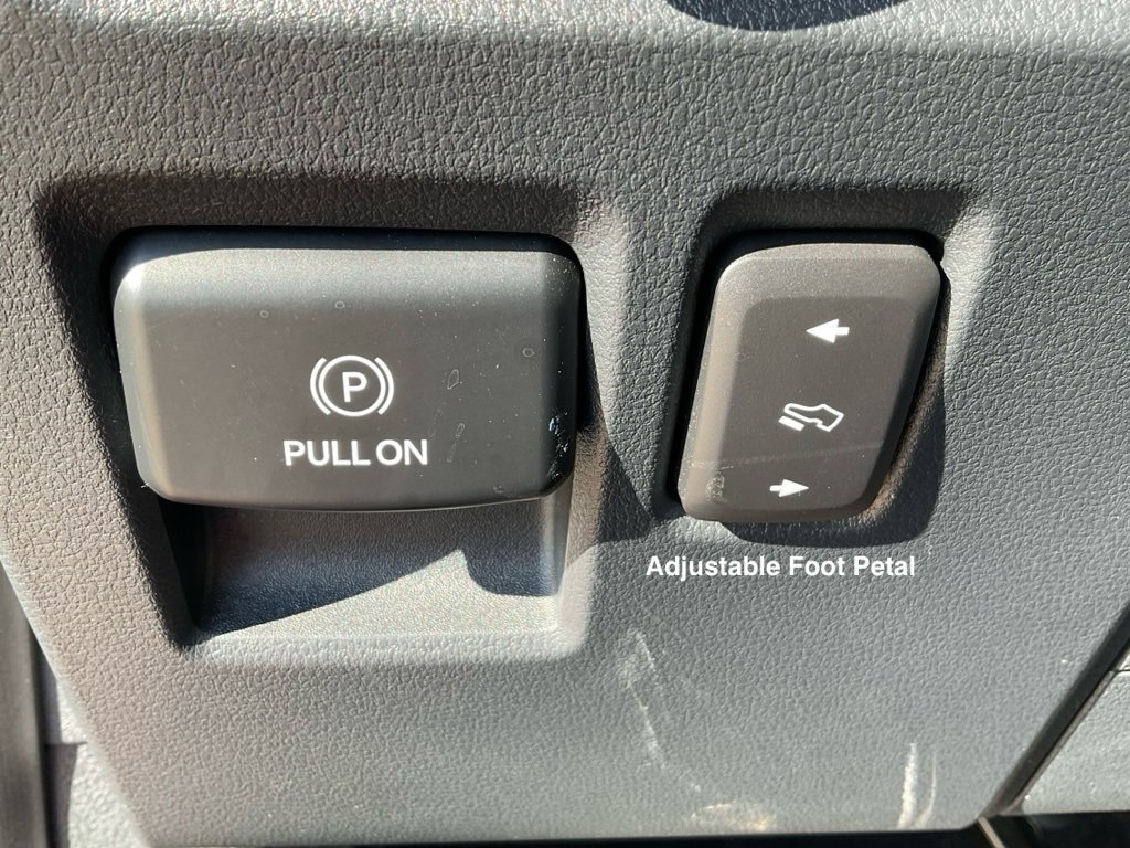 Used 2023 Ford F150 Lariat w/ Equipment Group 502A High image 11