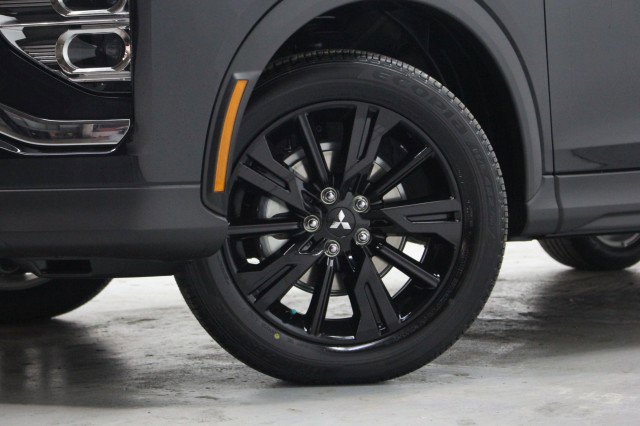 New 2026 Mitsubishi Eclipse Cross LE AWD/4WD image 3