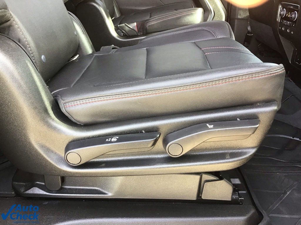 Used 2021 Chevrolet Suburban RST w/ Luxury Package image 21