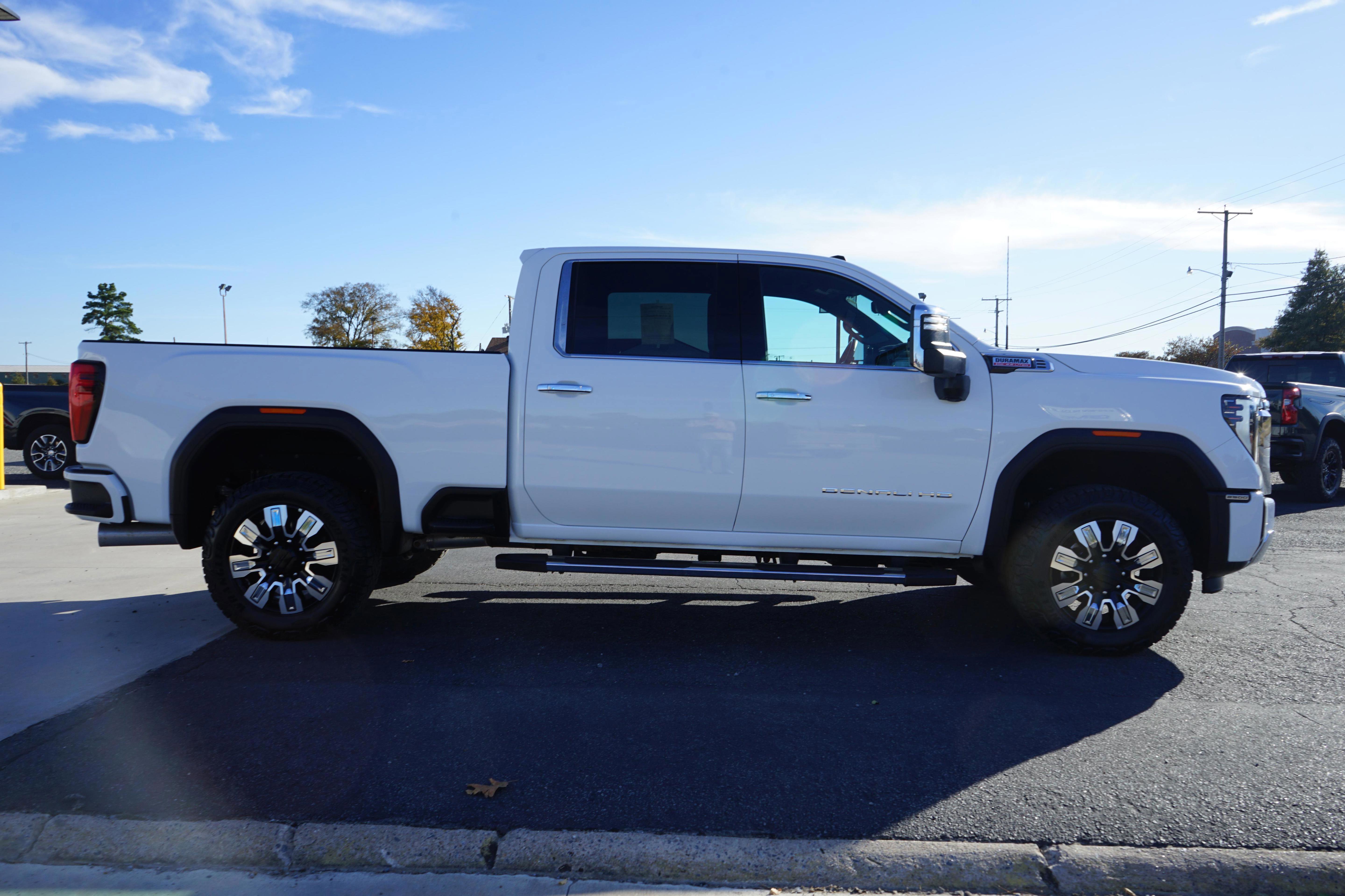 Used 2025 GMC Sierra 2500 Denali w/ Max Trailering Package image 6