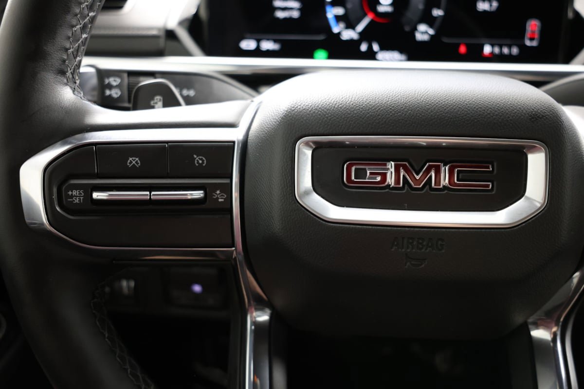 Used 2026 GMC Sierra EV Elevation w/ LPO, Elevation Dark Package AWD/4WD image 27