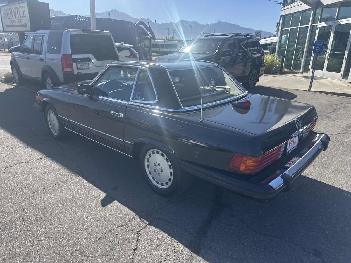 Used 1987 Mercedes-Benz 560 SL image 7