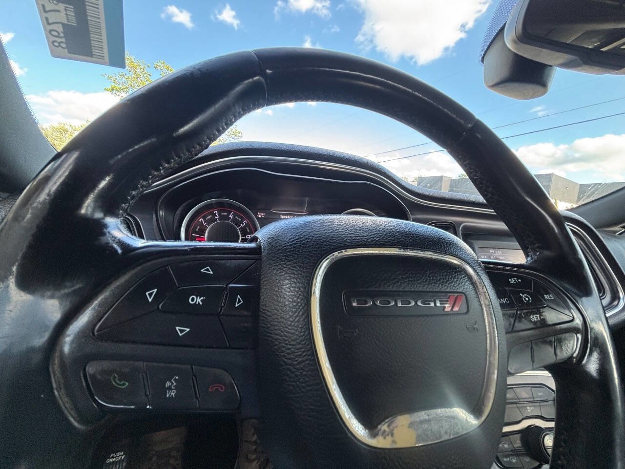 Used 2015 Dodge Challenger SXT RWD image 10