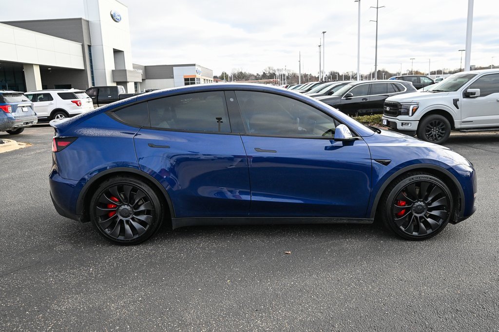 Used 2022 Tesla Model Y Performance image 3