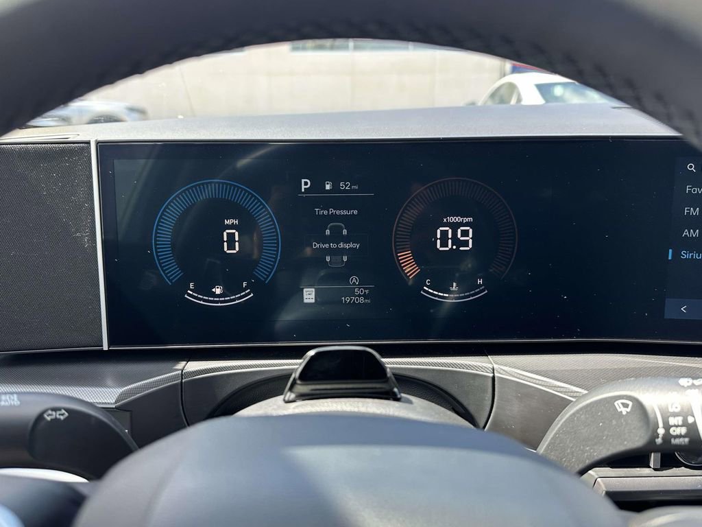 Used 2024 Hyundai Santa Fe SEL image 25