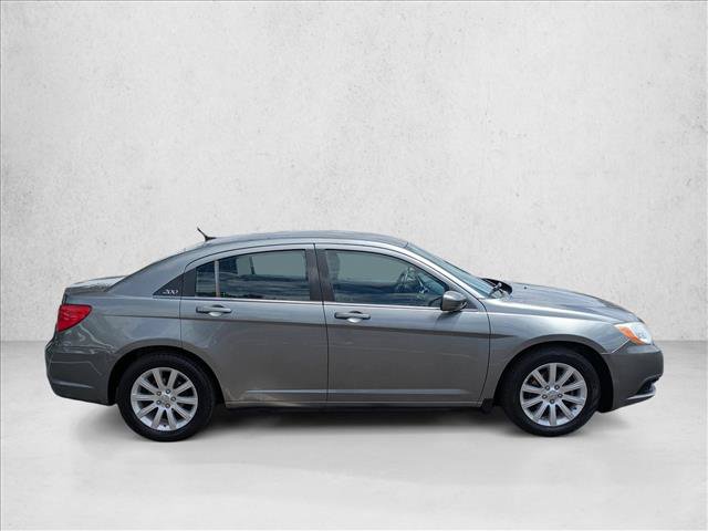 Used 2012 Chrysler 200 Touring FWD image 4